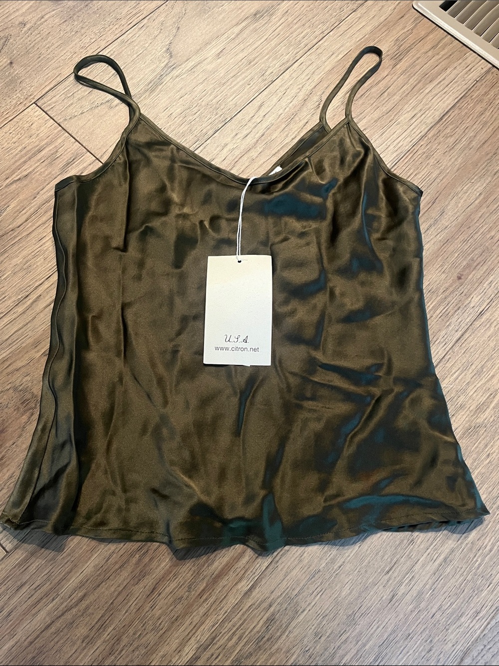 NWT Citron Olive 100% Silk Cami and Wide-Leg Pants Set - Picture 2 of 6